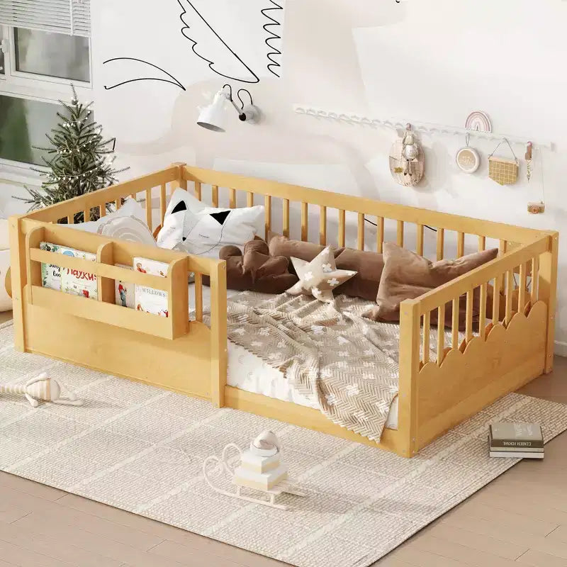 Bellemave Kinder-Bodenbett mit erhöhtem Zaun und Bücherregal, hölzernes Montessori-Bettgestell in Twin-Größe für Mädchen und Jungen
